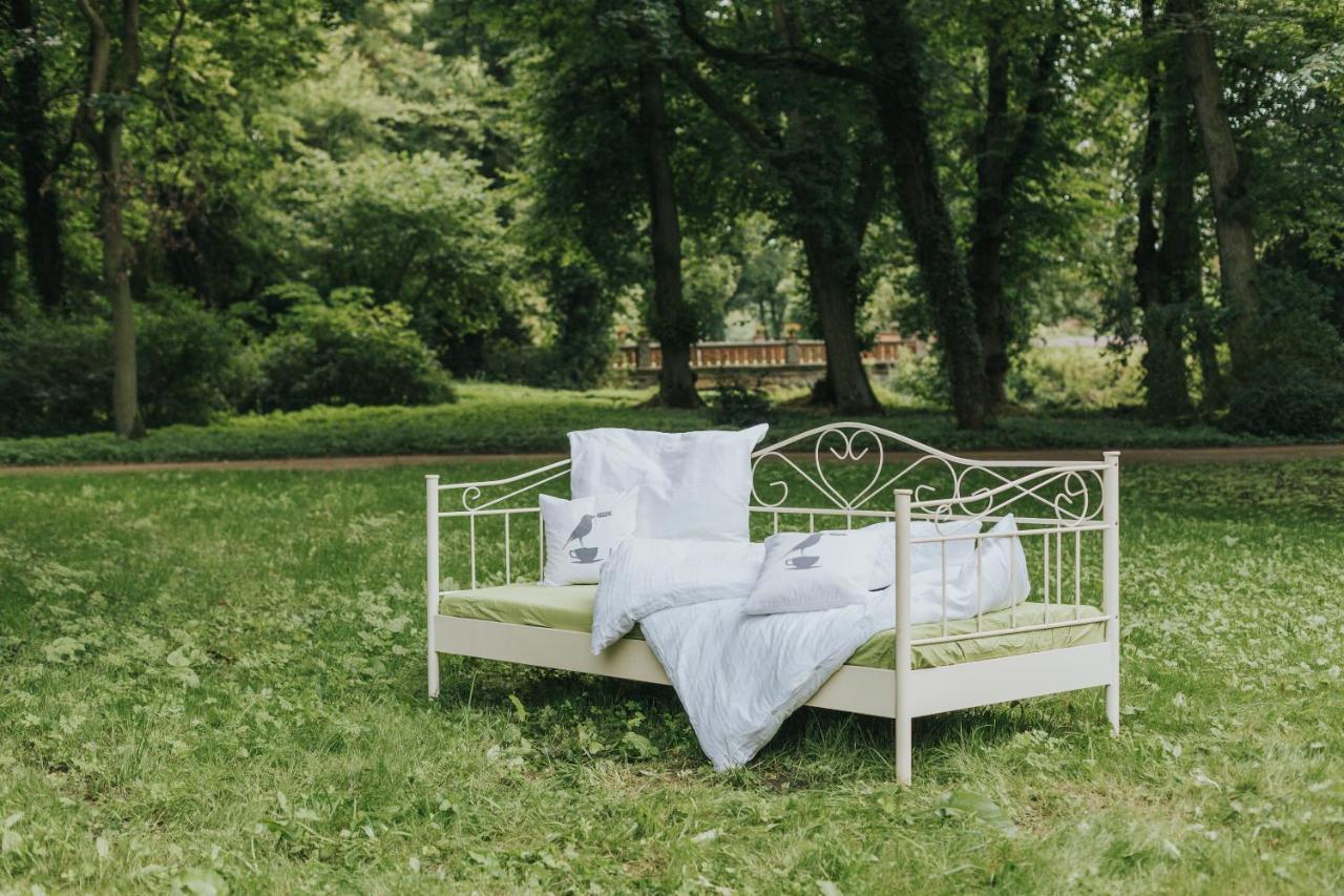 Отель Kavaliershaus Krumke - Gaestehaus Im Schlosspark - Schluesselbox - Kein Tv Экстерьер фото